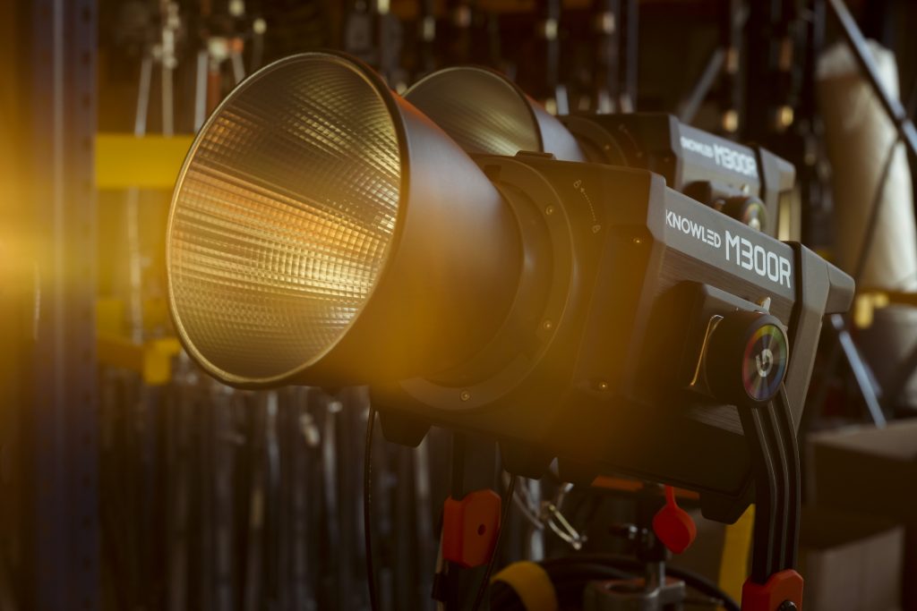 Godox KNOWLED M300R setup